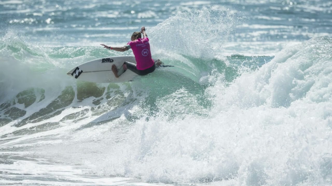 Anat Lelior Surfing Paris 2024