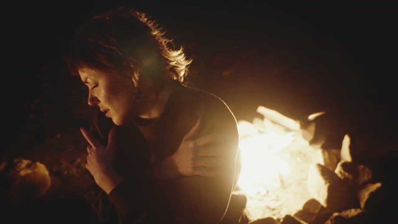 Monqi - Stoke the Fire (Full Visualiser)