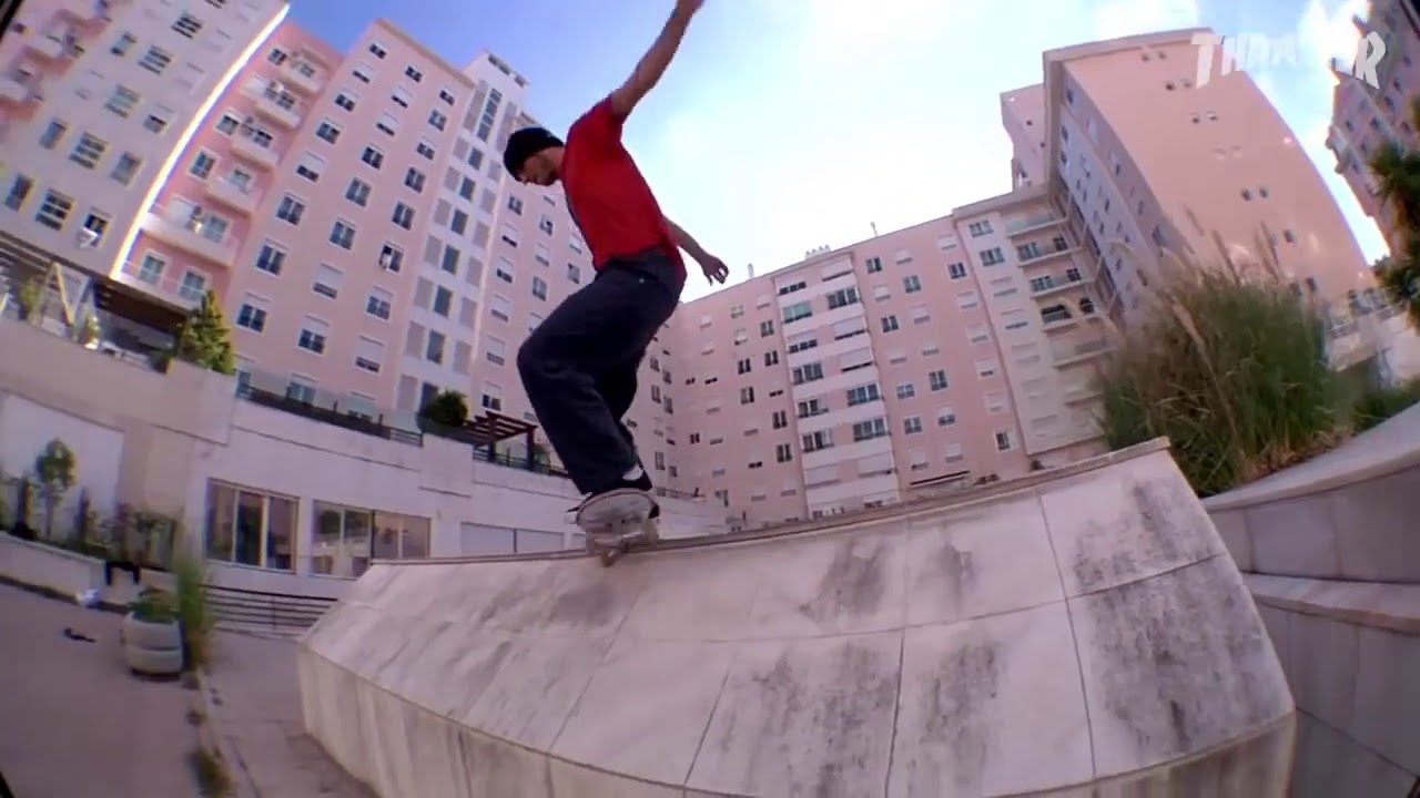 Brian Delatorre - Converse Cons' 