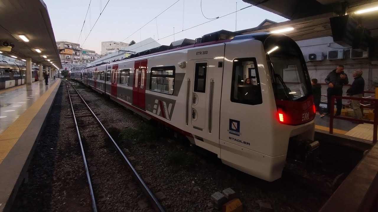 Nuovo treno Circumvesuviana - STADLER ETR 300
