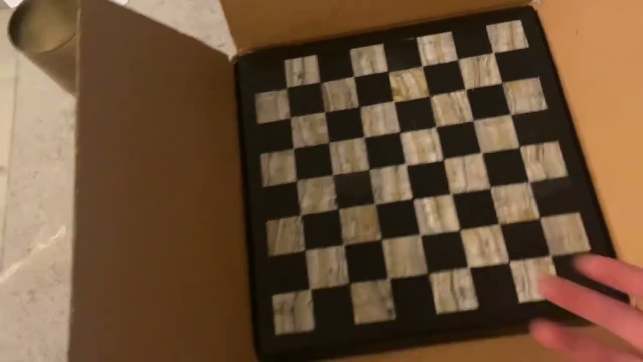 Unboxing de mi nuevo ajedrez de moais 