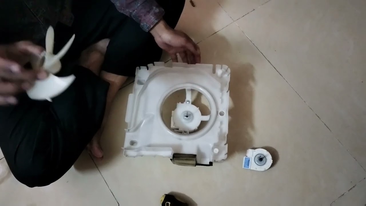 ទូរទឹកកក់ Hitachi erorr code. Fo 12។