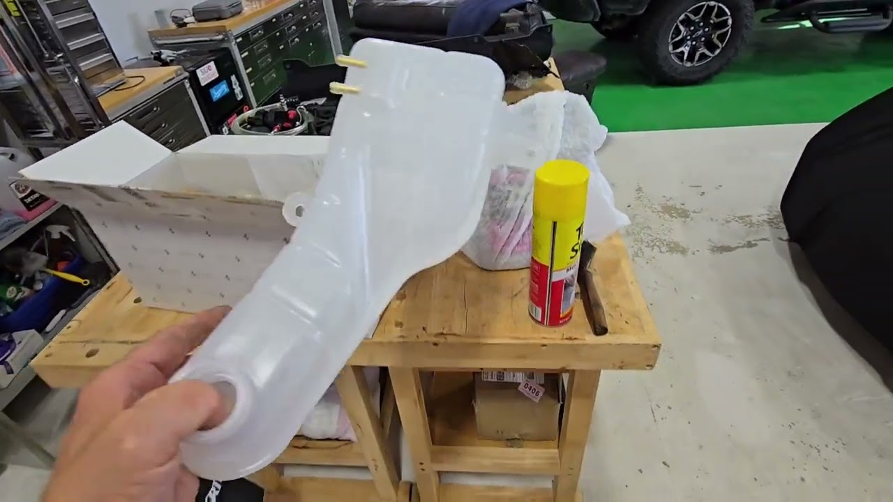 2013 FERRARI 458 COOLANT EXPANSION TANK CHANGE AND COOLANT CHANGE