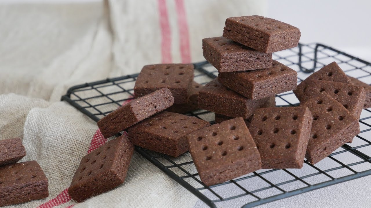 焼いた形もKawaii秋のザクザク食べたい!ココアオイルクッキー |  Cocoa Oil Cookies