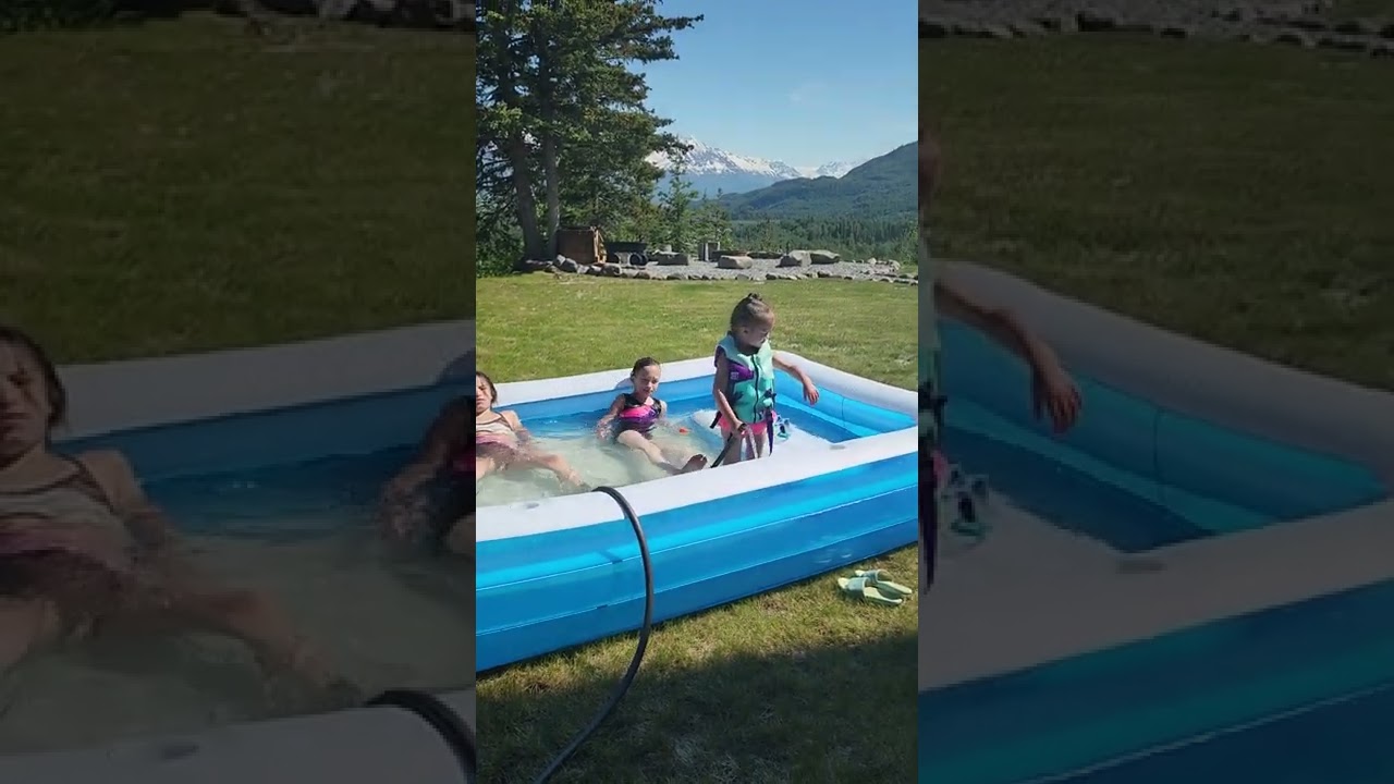 CUTE GIRLS PLAYING IN THE SWIMMING POOL || SUMMER IN ALASKA 