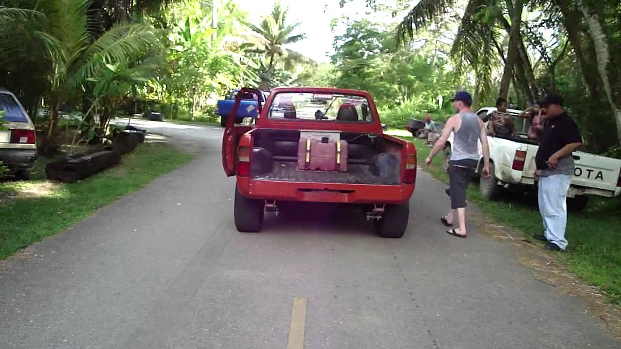 Felipe Aldan's Drag 22R Engine Bay