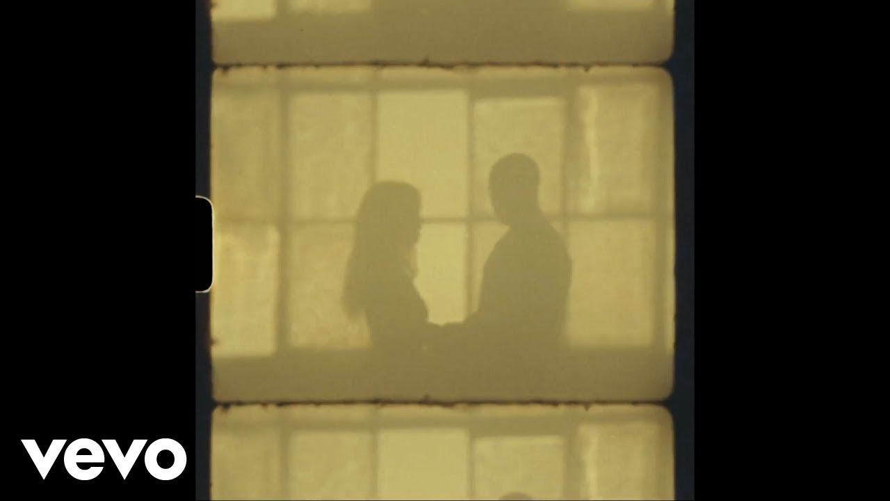 Khamari - Tell Me (Visualizer)