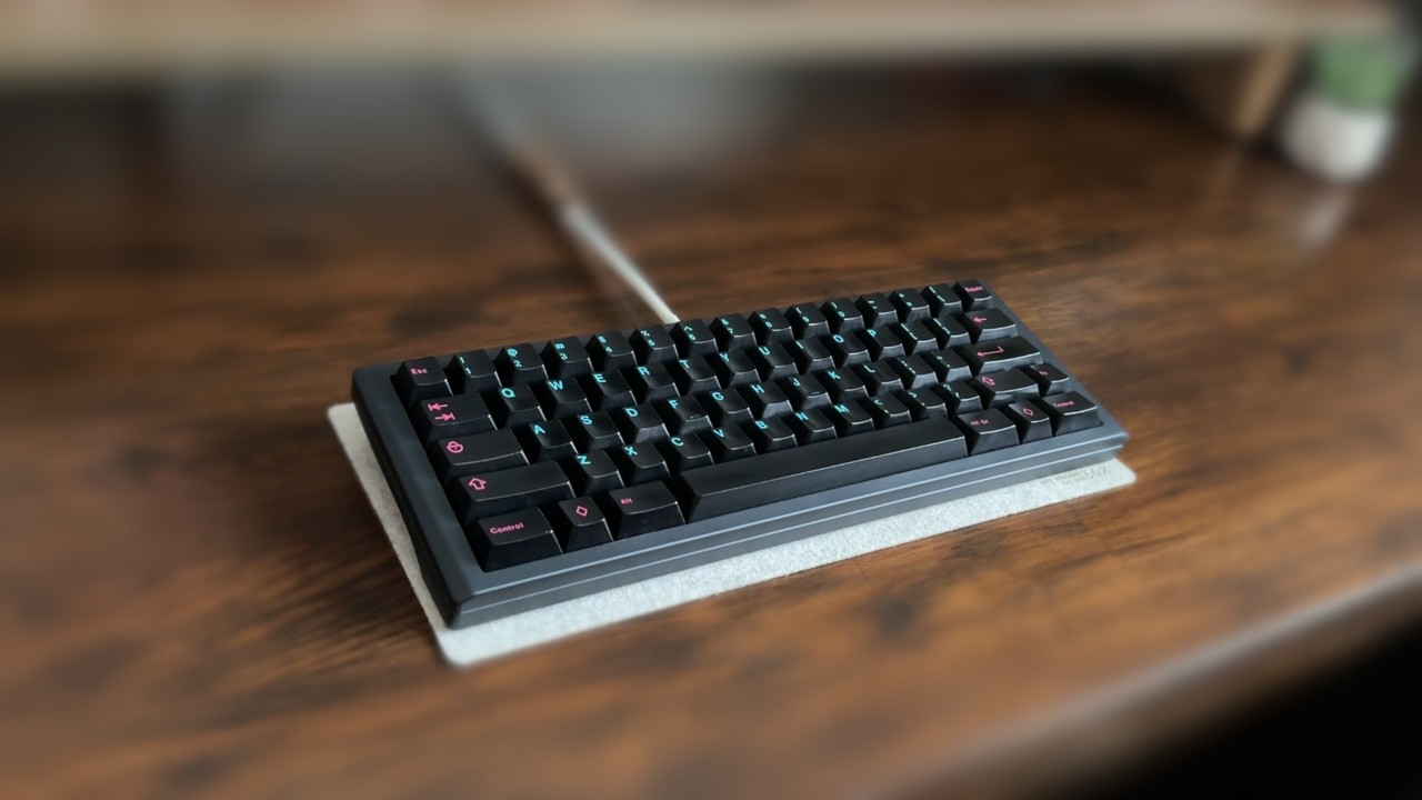 JJW Moment - Cherry MX2A Nixies on PBT, Nylon, & PP Plate Typing Sounds Comparison