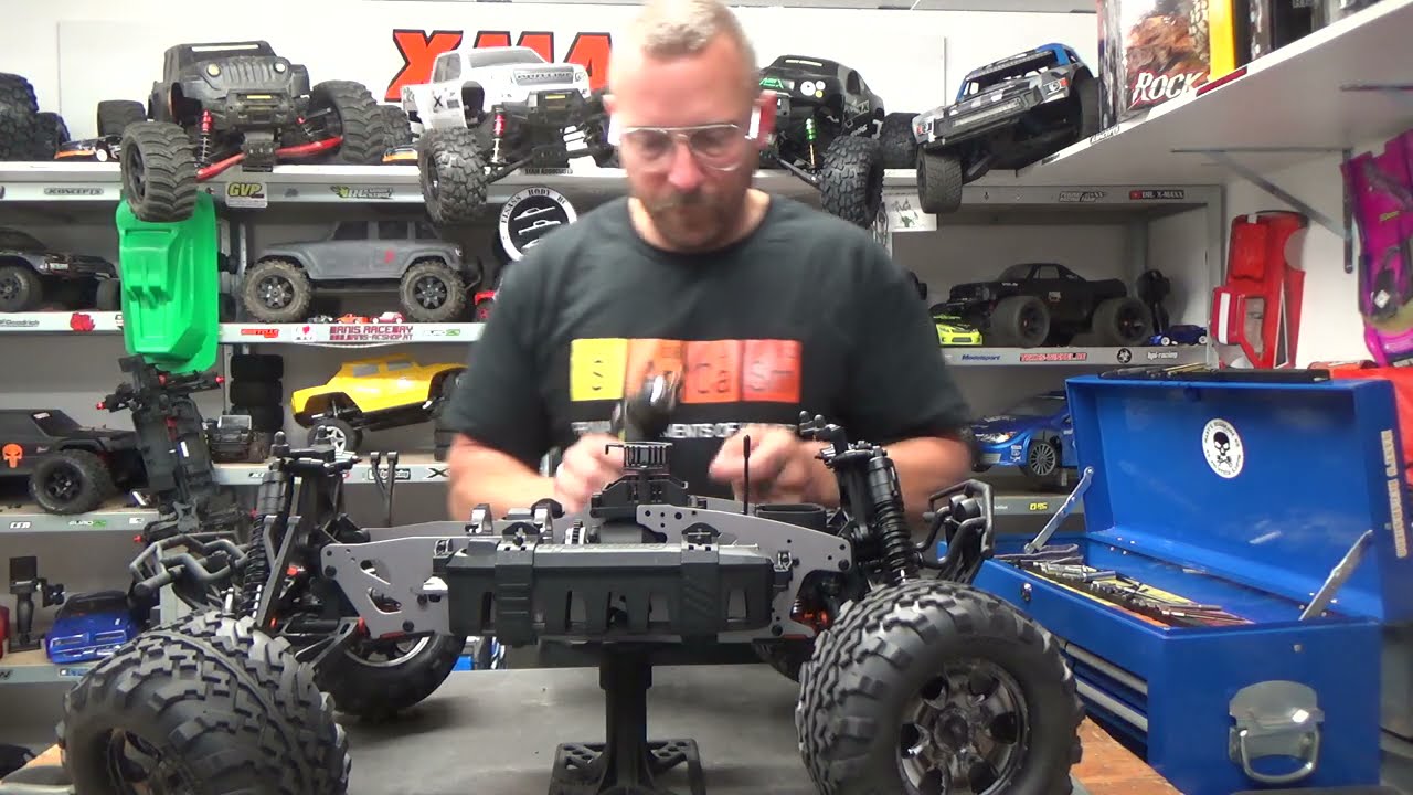 on attack le chantier du HPI SAVAGE FLUX GTXL 8s