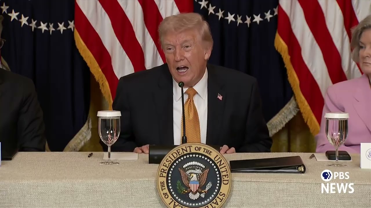 СМОТРИТЕ: Трамп заявляет, что Иран ведет переговоры с США, и критикует использование Ираном дезин...