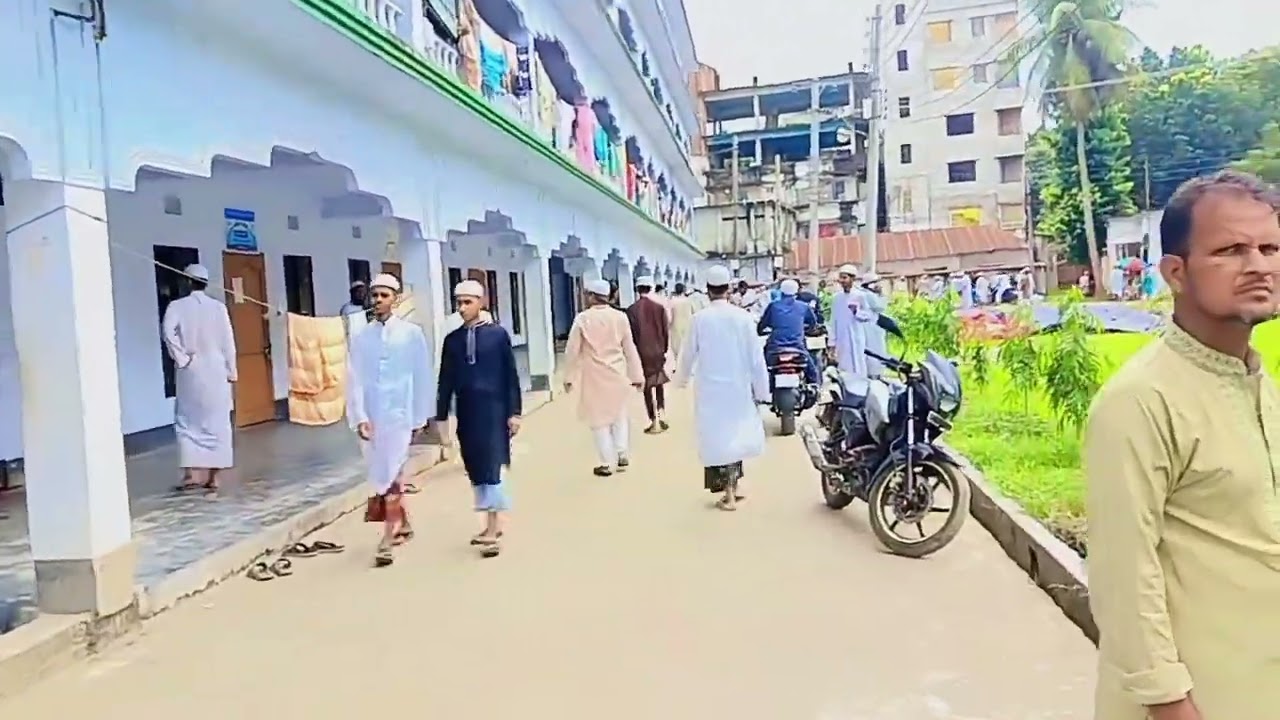 উত্তরবঙ্গ সব থেকে বড় মাদ্রাসা জামিল ।আপনার সন্তানকে প্রথম কুরআন শিক্ষা দিন পরে অণ্য শিক্ষা #vrial 