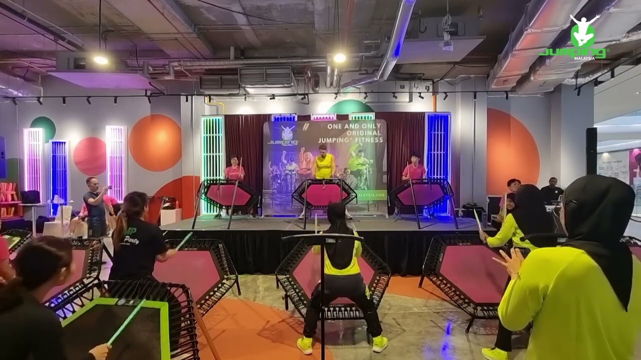 Jumping® Drum Exhibition