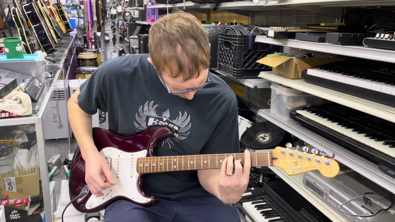 Fender Standard HSS Stratocaster