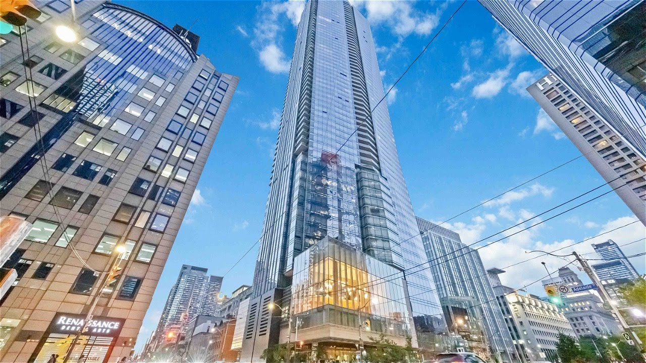 180 University Avenue, Unit 5602, Торонто, Онтарио