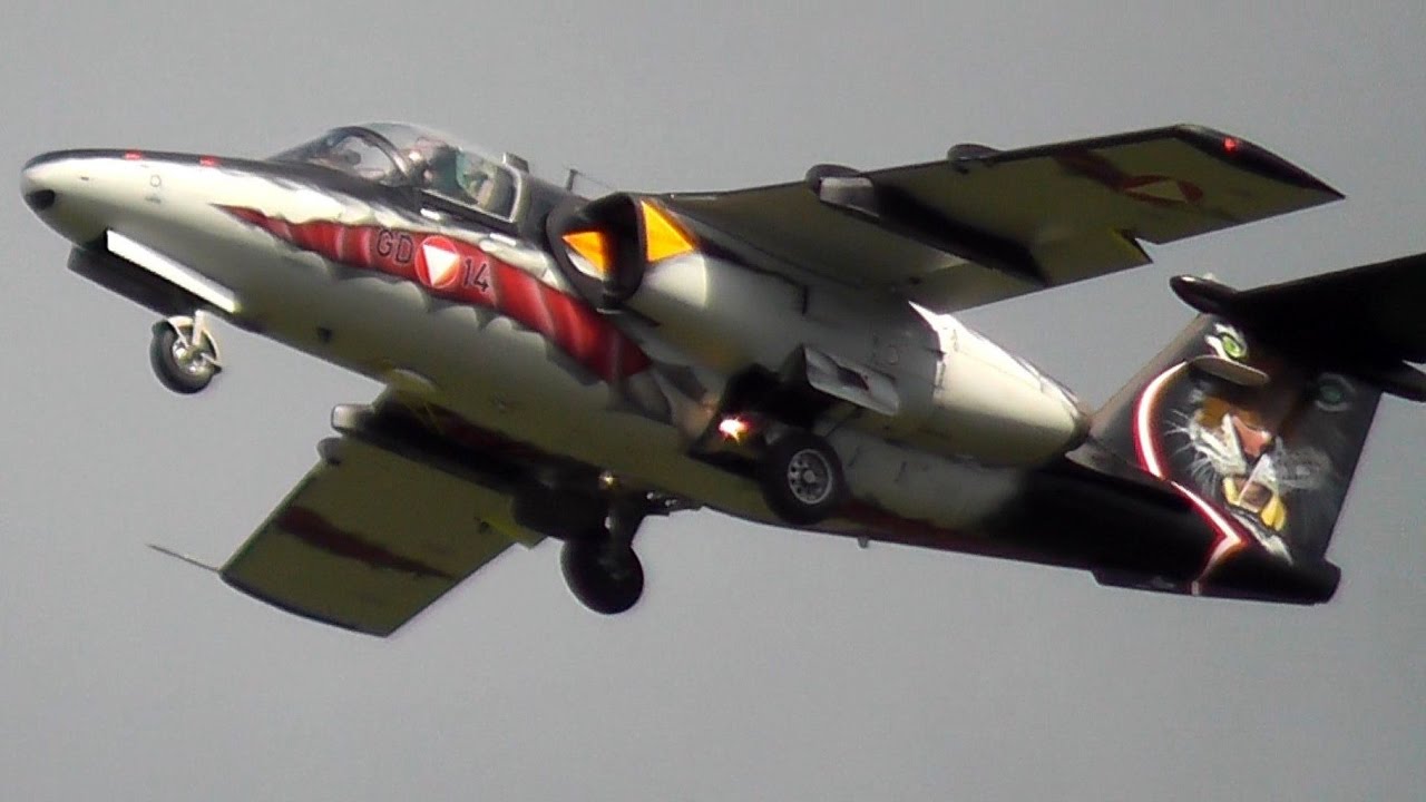 Display Saab 105OE (Tiger Livery) Austrian Air Force @ Airpower Zeltweg 2016