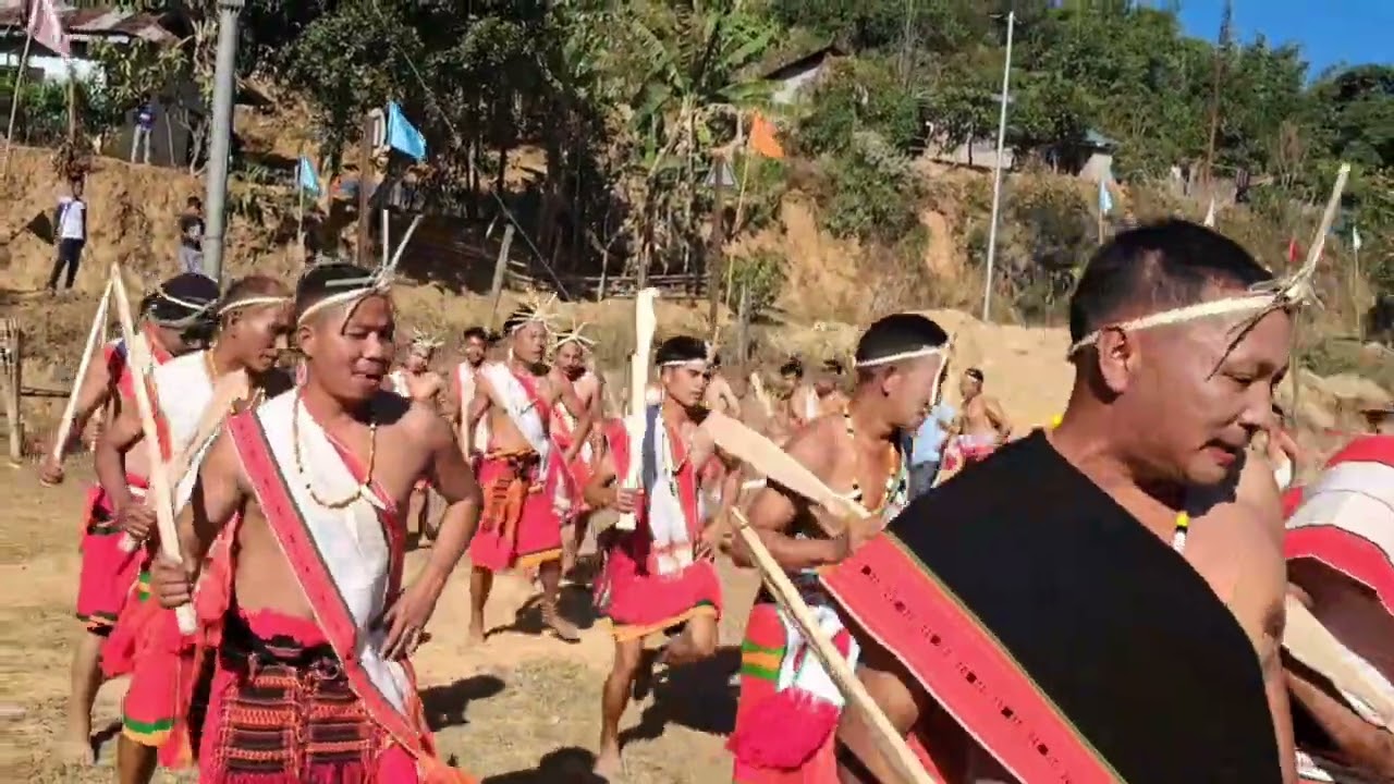 Ho-Hoing||Hoi/ huai  Laam||our culture our identity.