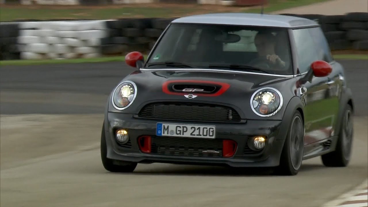 MINI Cooper JCW GP (218 hp) High Speed on Racetrack