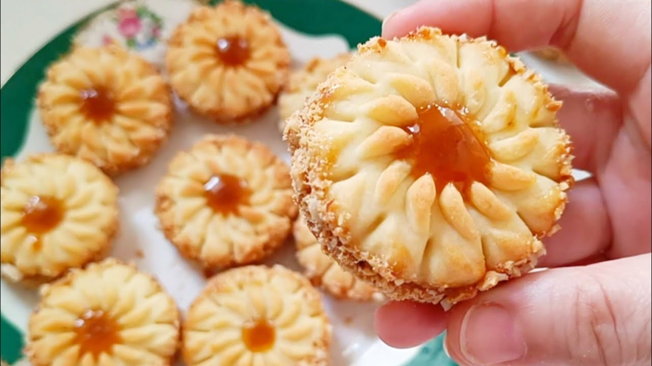 حلوة المروحة بنصف كاس زيت   سهلة اقتصادية طرية و تذوب في الفم