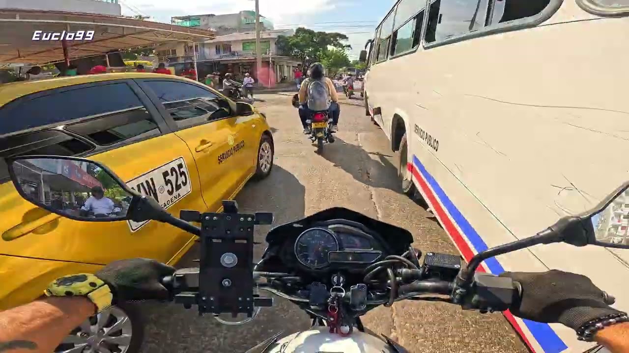 universidad de Cartagena - los caracoles. en moto
