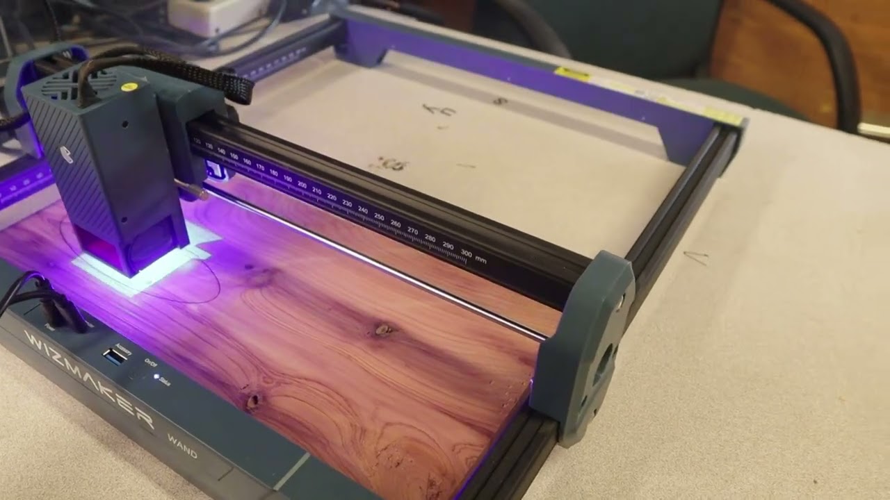 WizMaker WAND 12W! Co on wyprawia? Wygląda, jakby się palił od tego całego dymu! #WIZMAKER