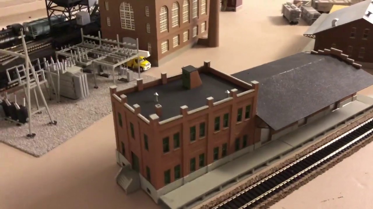 My 4x8 HO Layout Expansion Part 17 - Walthers Water Street Freight Terminal