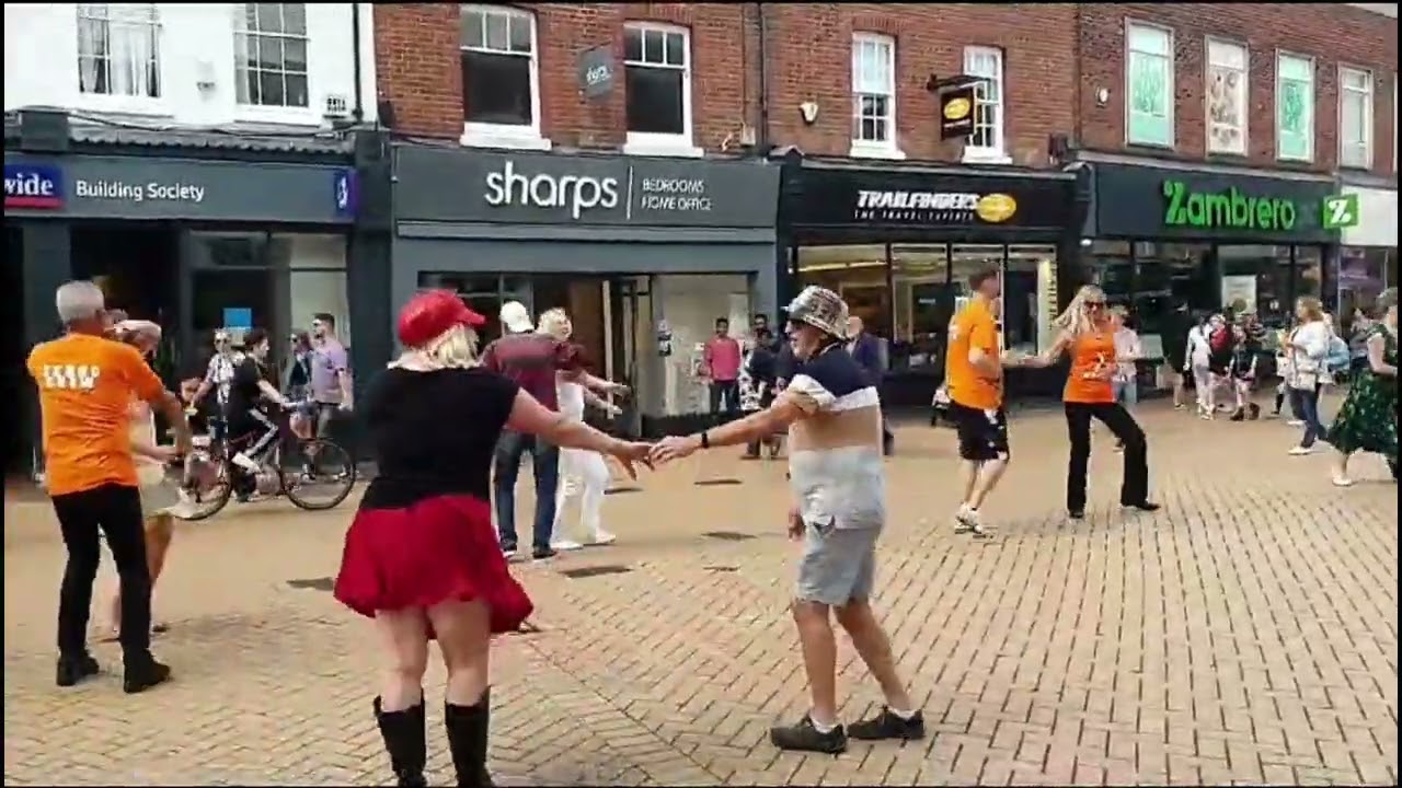 Jolly Jivers,  Chelmsford Ceroc Street Dance, Phil+Dina, Breathe In, Aug 19 2023