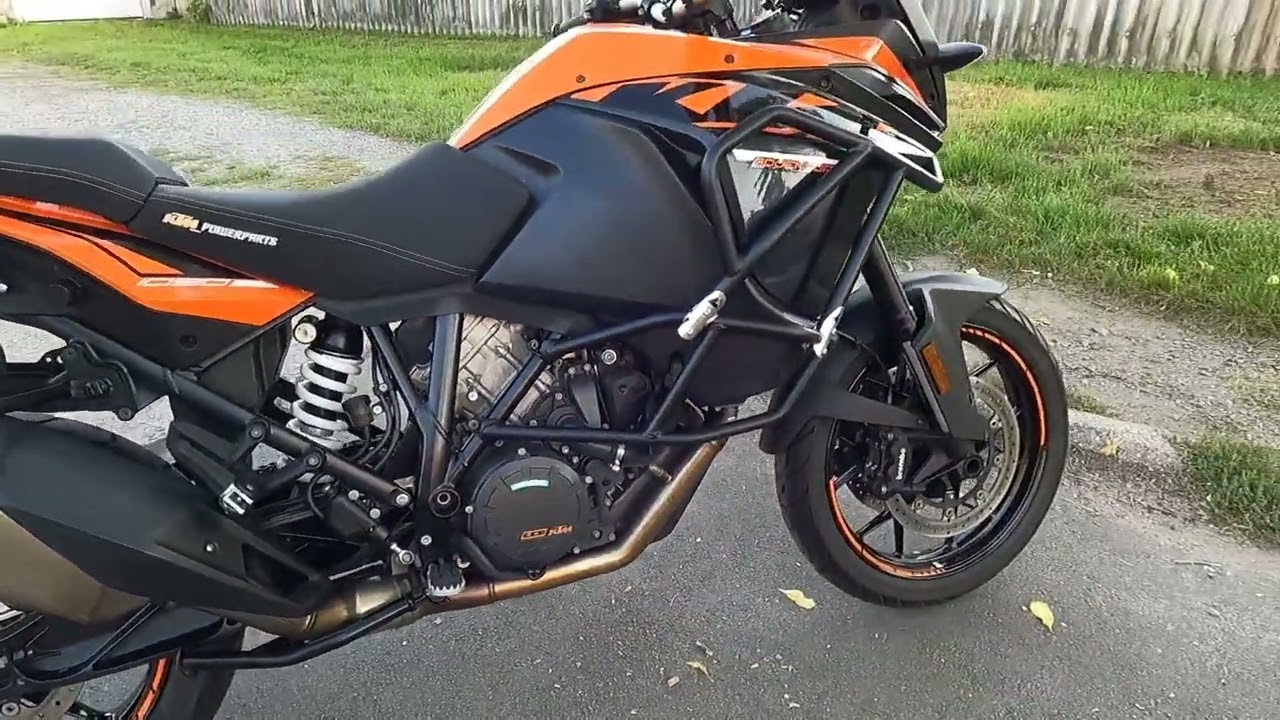 2017 KTM 1090 Adventure S - cold start and walk around