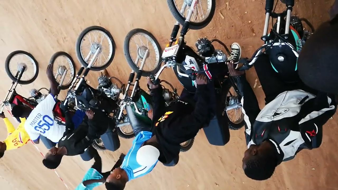 Cidade de Nampula Esta video de corrida em primeiro ganha prêmio 1 20mil 2 ganha 10mil 3 ganha 5mil