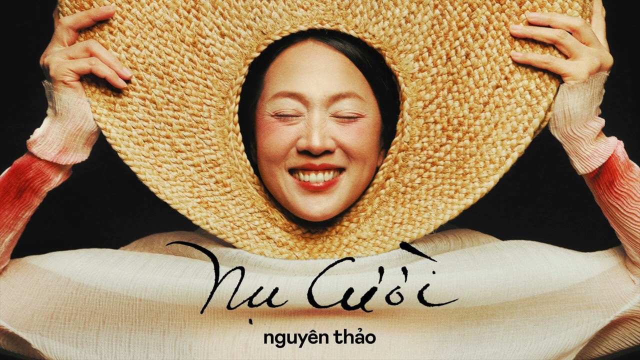 NỤ CƯỜI