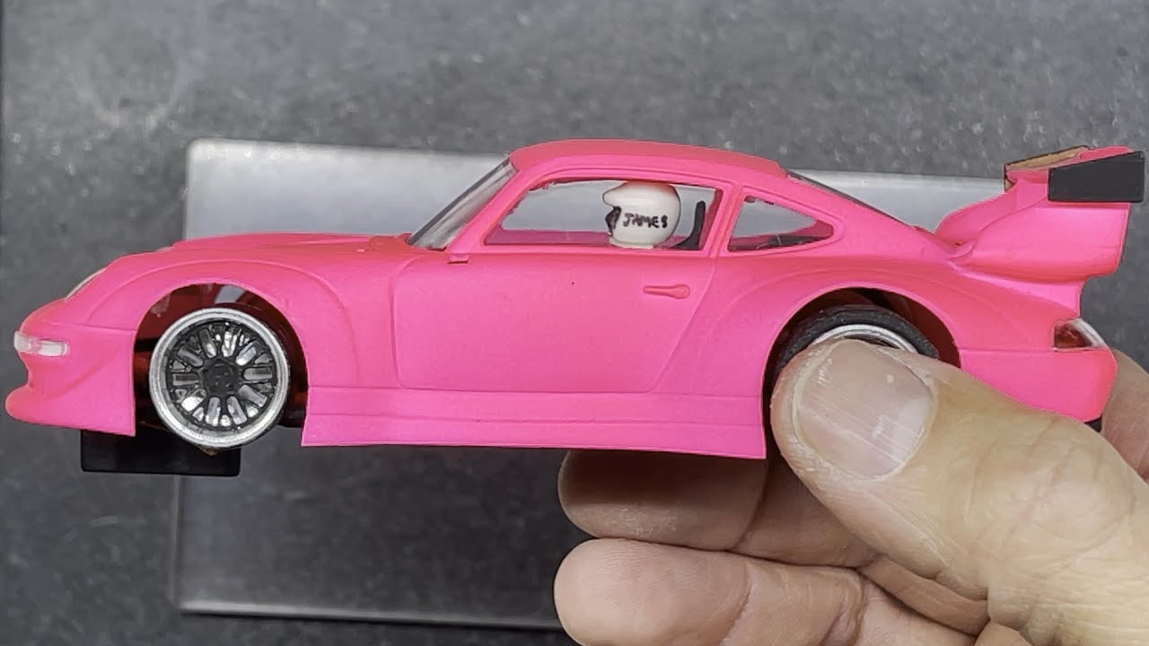 Final race preparation for my RevoSlot Porsche 911 GT2 model car