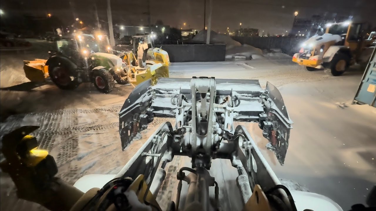 ** Commercial Snow Plowing / Gas Station / 6