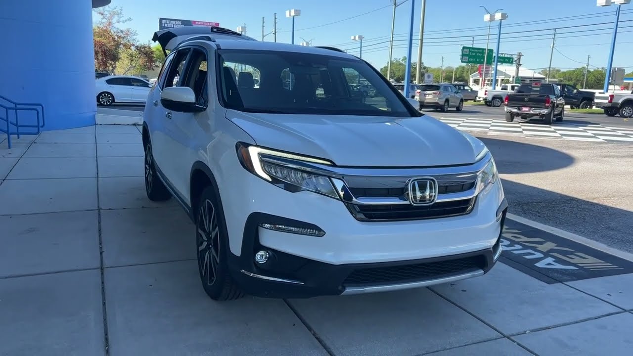 2020 Honda Pilot Touring  SUV White