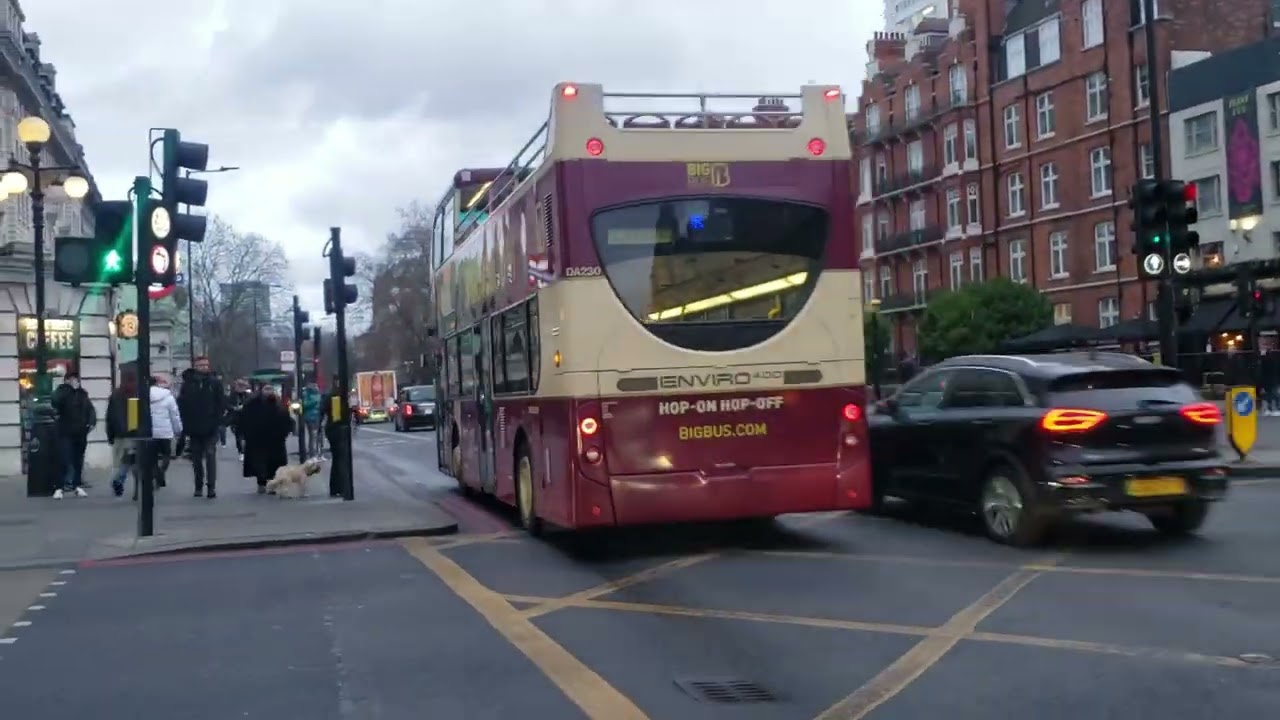 Buses At Baker Street Station