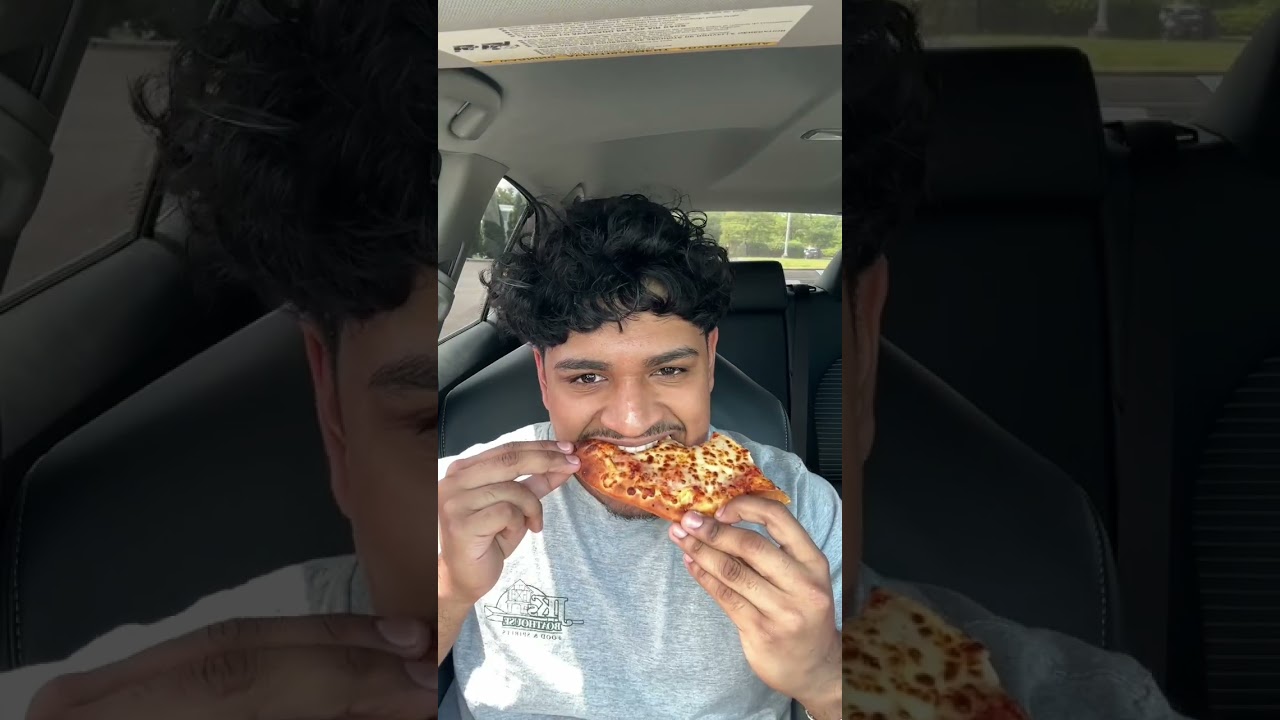 Hut pizza is ok #pizzahut #pizzahutmukbang #mukbang #foodie #mukbangeatingshow #asmrmukbang