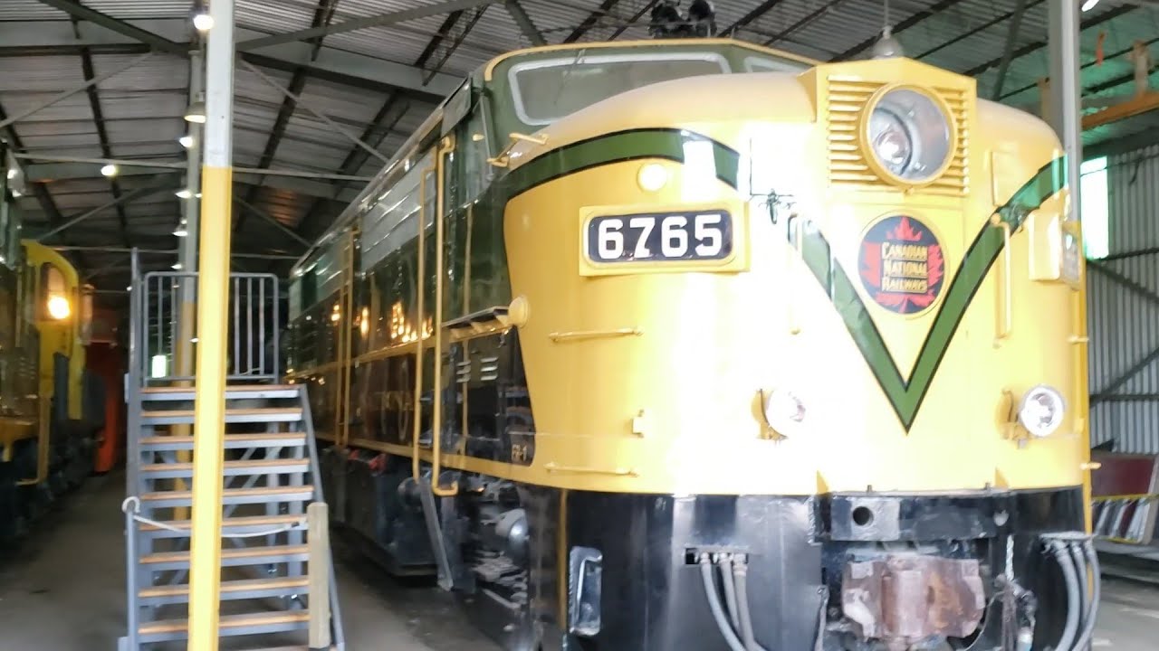 TRAINS EXPORAIL CN Green Black and Yellow 1950s MLW RS-18 and FPA-4 Diesels