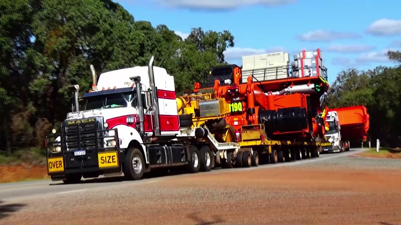 🚛. Brutum Logistics, with SR Coyne Contracting & Charles Hull Contracting moving a EX3600 excavator.