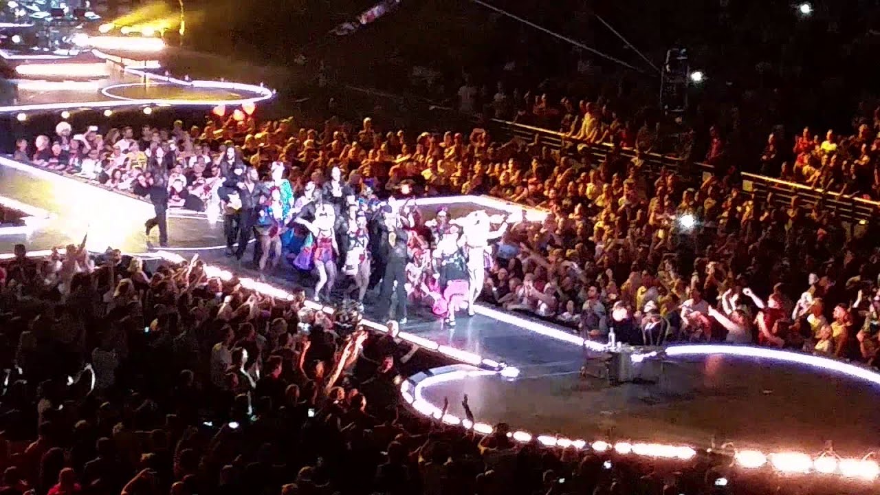 Rebel Heart tour Sydney - Dress You Up medley 03.19.16