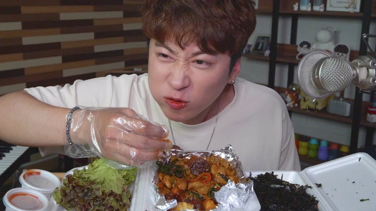 새벽에 순대곱창 먹방