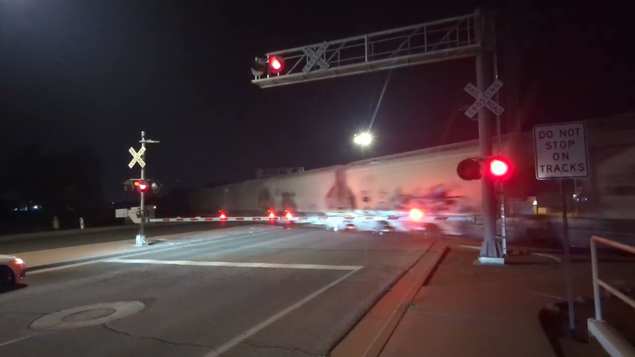 Railfanning #198: UP 8254 Outbound Manifest Train With Six Engines at Val Vista Drive