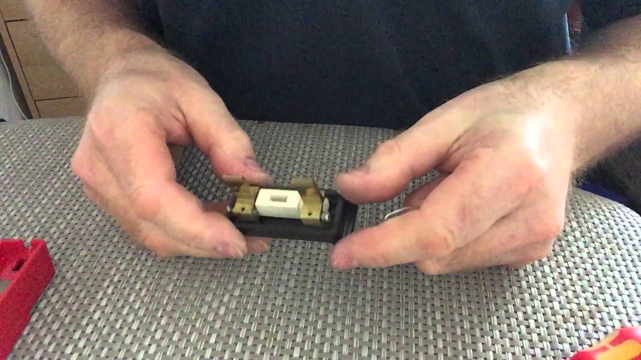 Fuse wire change