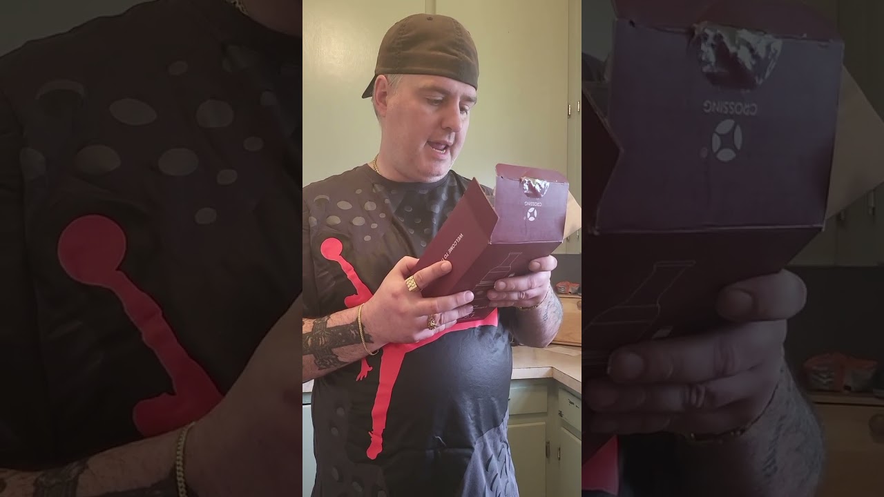 Unboxing of the Core 2.1 Crossing vaporizer @DamienWildsDabs