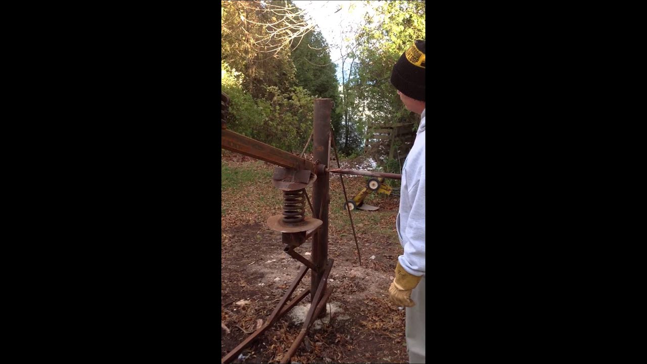 Anatomy of a homemade gravity powered vertical kinetic woodsplitter