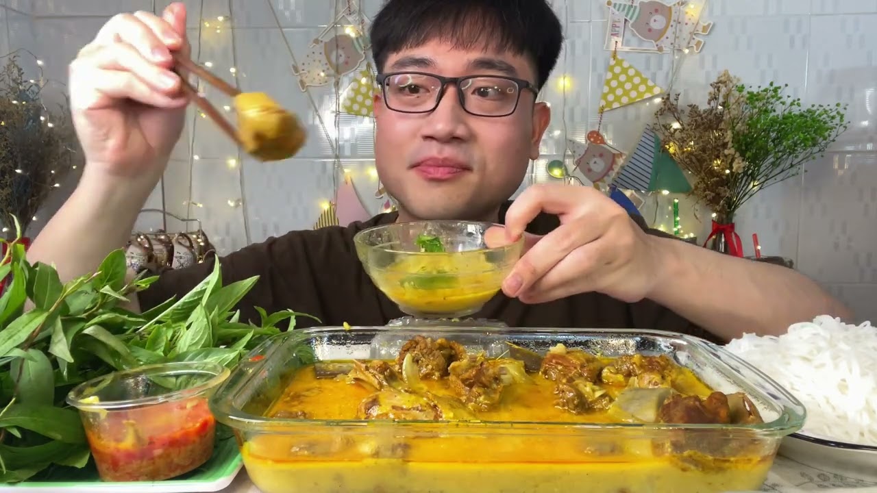 Phú Foody Mukbang Bún Cà Ri Vịt