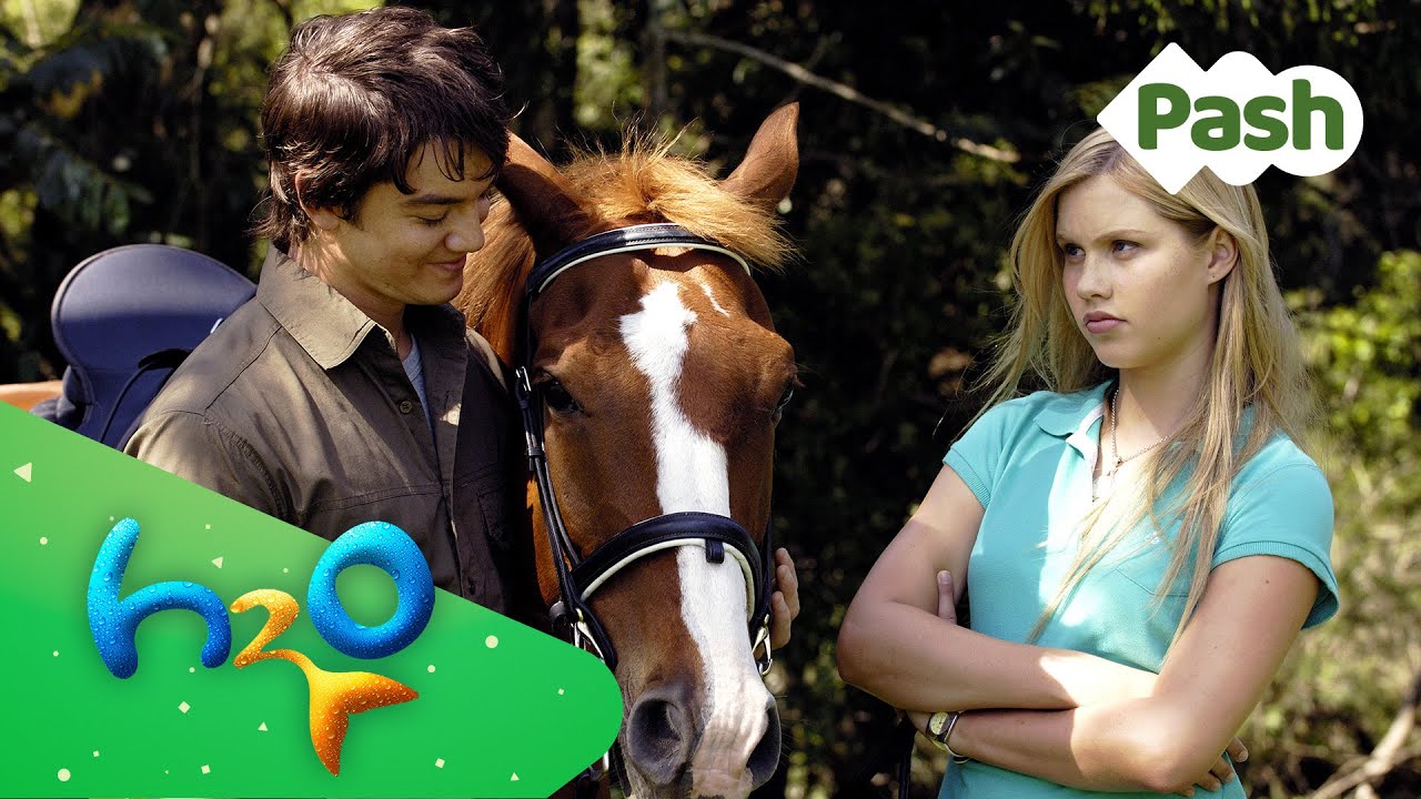La Historia de Amor de Emma y Ash Pt. 1: Conozca a su profesor de equitación | H2O - Just Add Water