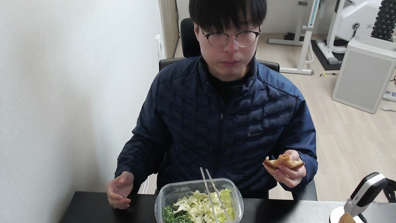 2월 19일 목요일 간식 미트파이