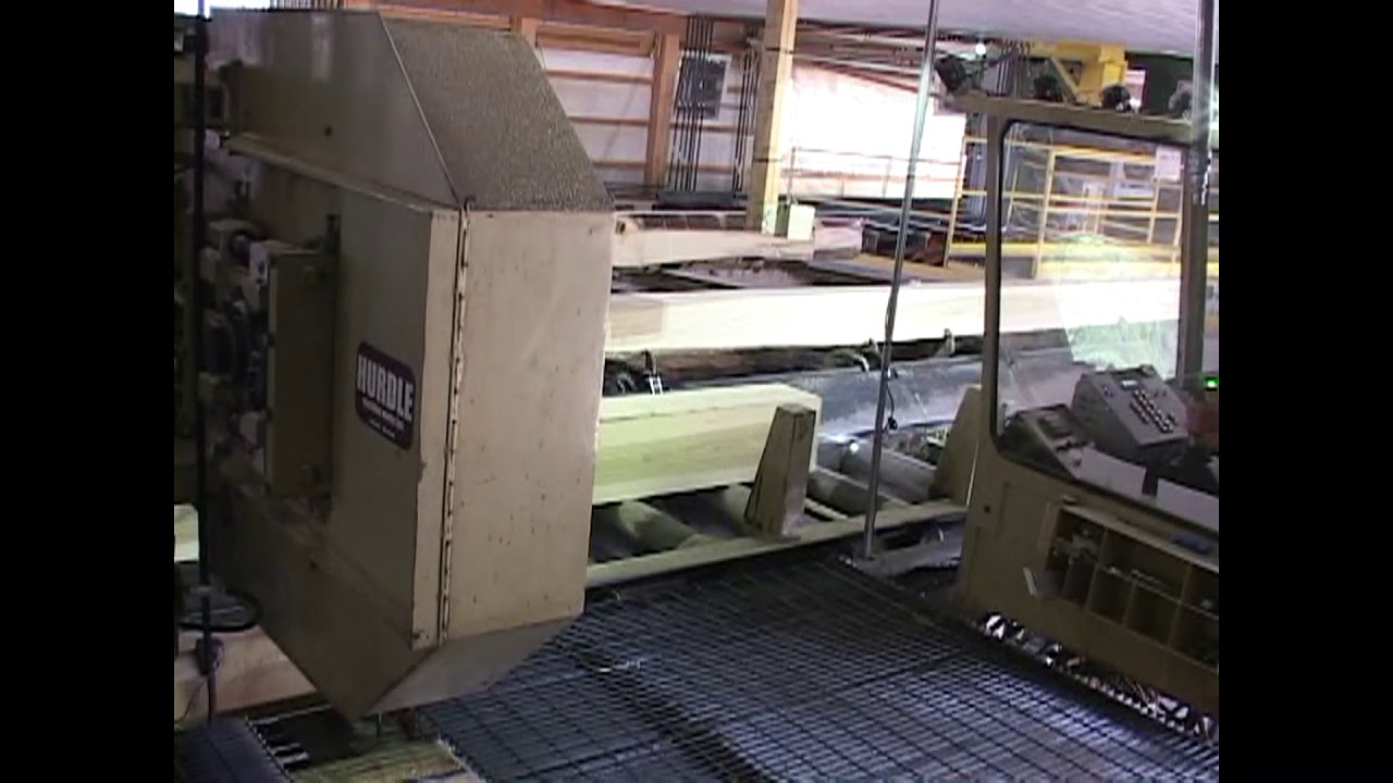 Hurdle Grade Band Resaw running at Stoltzfus Forest Products