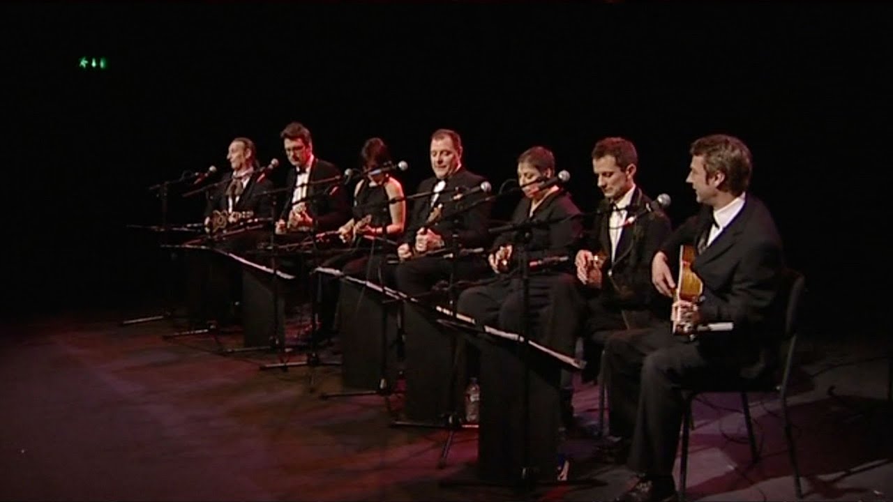 Should I Stay Or Should I Go - The Ukulele Orchestra of Great Britain