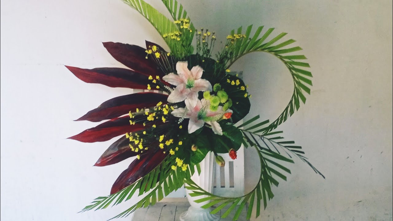 Tutorial belajar merangkai bunga dengan daun palm dan andong merah