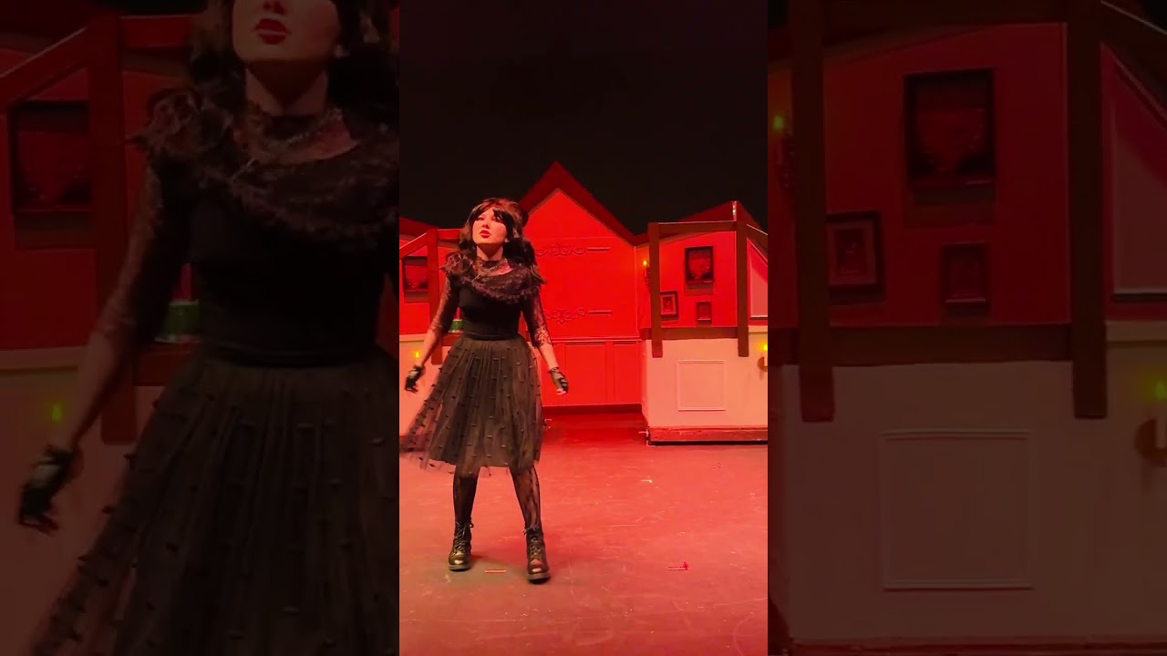 Beetlejuice Scarlett Young