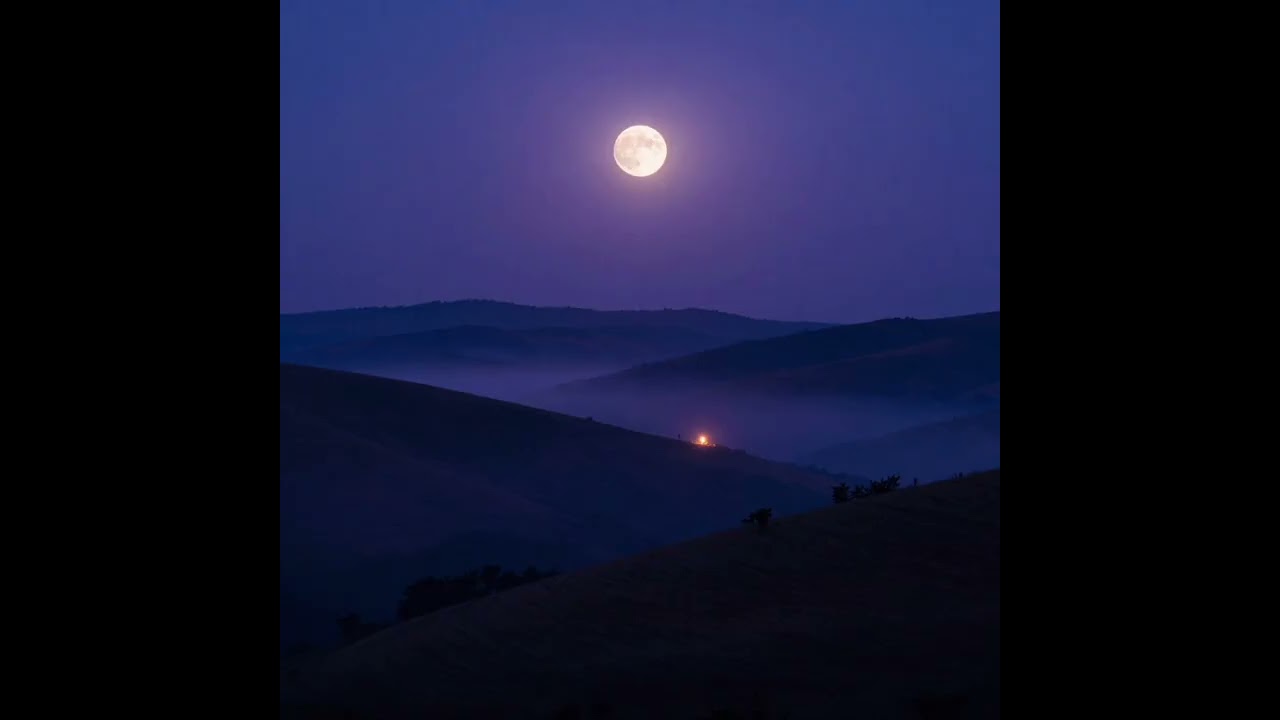 Dreamy Romantic Night Music 🌌 | Relaxing Ambient Sleep Piano